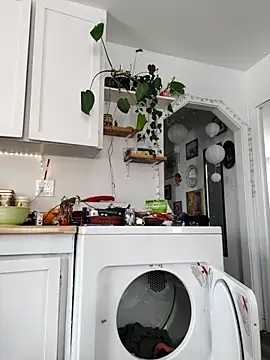 Snapshot of QcMisterv13 chatting on April 2026 05:14:02 PM QcMisterv13 online show from April 2026 05:14:02 PM