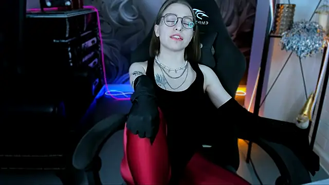 Snapshot of AphexQueen chatting on January 2025 03:24:01 PM AphexQueen online show from January 2025 03:24:01 PM