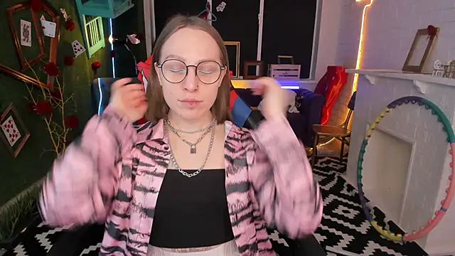 AphexQueen online show from February 2025 01:08:02 PM