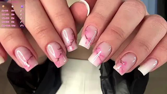 Snapshot of LindaFarmer chatting on November 2025 03:50:02 AM LindaFarmer online show from November 2025 03:50:02 AM