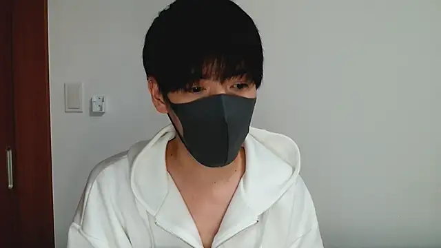 itsme LEON online show from March 2025 01:51:01 PM