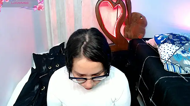 naihroby online show from April 2026 02:14:02 AM