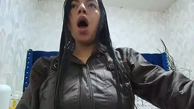 CarolineBrunx online show from December 2025 03:13:02 AM