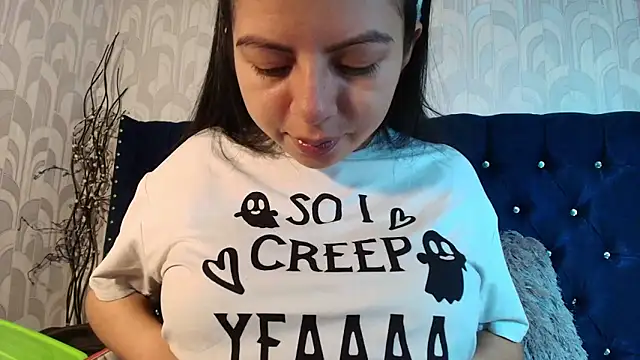 CarolineBrunx online show from February 2026 02:41:01 AM