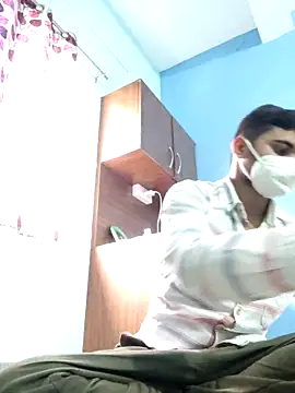 Ishan003 online show from September 2025 05:33:02 AM