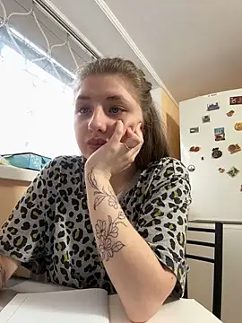 Snapshot of sexyy_girl_ chatting on March 2025 11:40:01 AM sexyy girl  online show from March 2025 11:40:01 AM