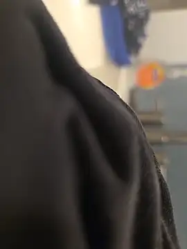 Jovende28 online show from November 2025 10:46:02 AM