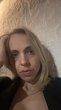 Annelibre online show from December 2024 09:44:02 PM