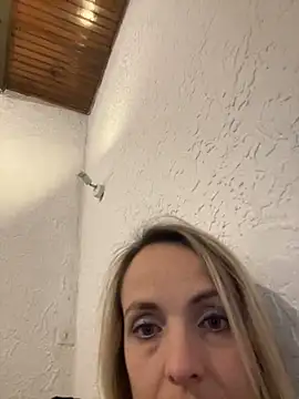 Annelibre online show from January 2025 09:20:01 PM