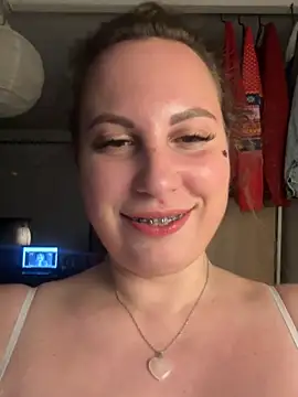 Snapshot of Yanacool007 chatting on December 2024 09:26:01 PM Yanacool007 online show from December 2024 09:26:01 PM