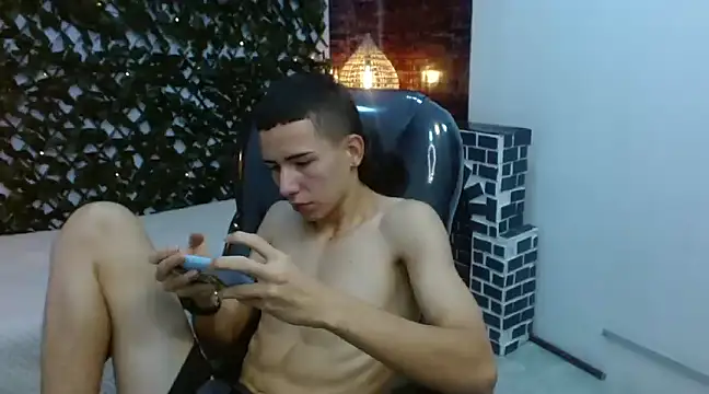 Snapshot of JackSwan18 chatting on December 2024 04:31:01 PM JackSwan18 online show from December 2024 04:31:01 PM