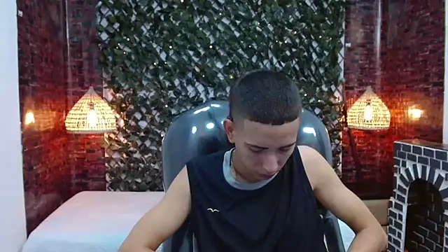 Snapshot of JackSwan18 chatting on December 2024 01:45:02 PM JackSwan18 online show from December 2024 01:45:02 PM