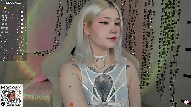 chillycharm online show from January 2025 01:51:02 AM