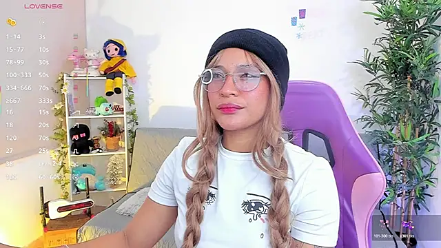 Snapshot of natty_romanof_18 chatting on February 2026 12:38:02 PM natty romanof 18 online show from February 2026 12:38:02 PM