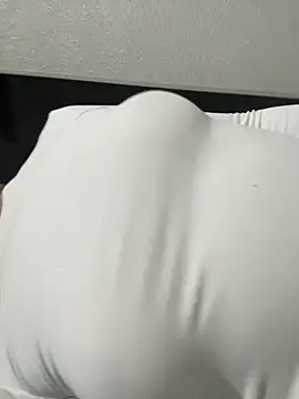 Snapshot of Mia_Meow_ chatting on March 2025 09:26:02 PM Mia Meow online show from March 2025 09:26:02 PM