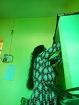 heenage online show from October 2025 09:41:02 AM