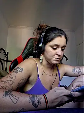 luuhcat09 online show from October 2025 06:15:01 PM