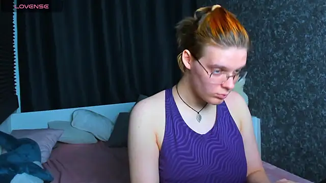 KIKI Krash online show from December 2024 04:21:01 PM