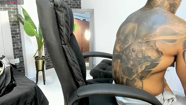 Snapshot of Dantesuarez28 chatting on March 2026 02:50:01 AM Dantesuarez28 online show from March 2026 02:50:01 AM