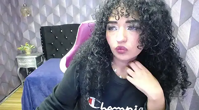 Snapshot of Sofiacowperx chatting on January 2025 03:22:02 PM Sofiacowperx online show from January 2025 03:22:02 PM