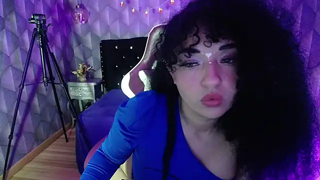Snapshot of Sofiacowperx chatting on February 2025 08:54:02 AM Sofiacowperx online show from February 2025 08:54:02 AM