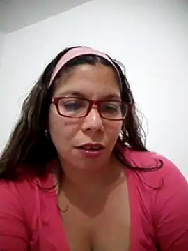 Carliina Soussa online show from November 2025 10:32:01 PM