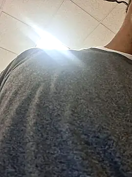 bigboytoy912 online show from June 2026 05:18:01 PM