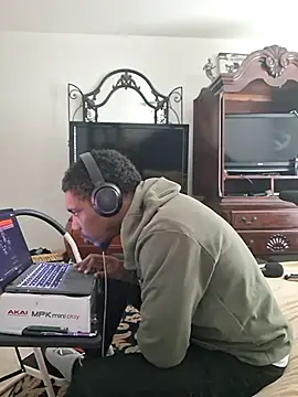 bigboytoy912 online show from July 2026 07:39:01 PM