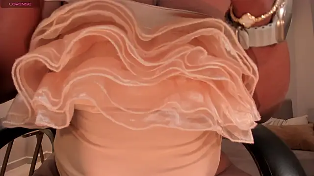 SavannahStorm online show from October 2025 01:06:02 PM