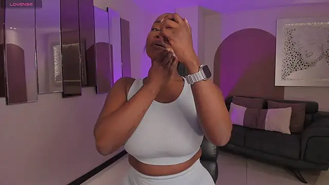 SavannahStorm online show from December 2025 08:29:01 PM