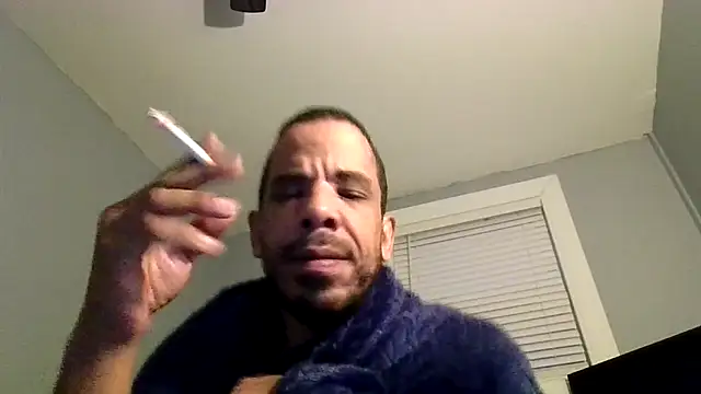 Snapshot of Tjskigh chatting on January 2026 10:13:02 PM Tjskigh online show from January 2026 10:13:02 PM