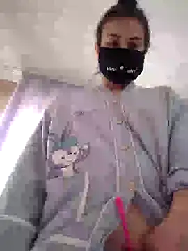 Snapshot of MikaKors chatting on January 2025 09:44:02 AM MikaKors online show from January 2025 09:44:02 AM