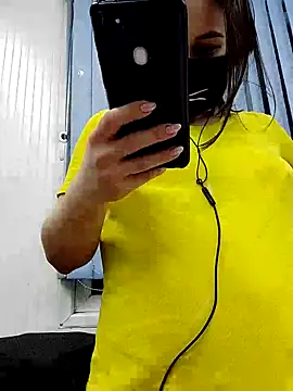 Snapshot of MikaKors chatting on March 2025 03:23:02 PM MikaKors online show from March 2025 03:23:02 PM