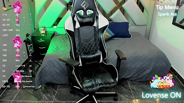 Snapshot of Nahomi-Hill chatting on February 2025 02:17:01 AM Nahomi-Hill online show from February 2025 02:17:01 AM