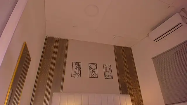 zoe sky  online show from February 2026 11:53:02 AM