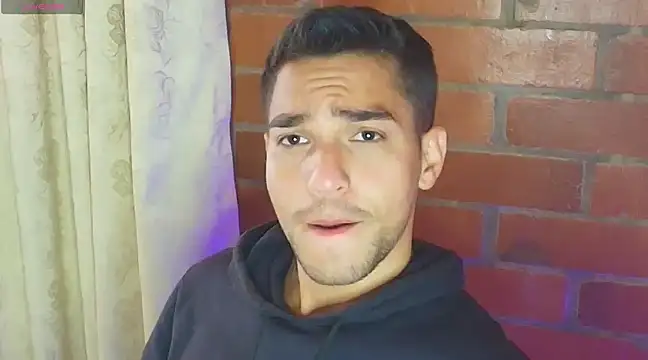 Leandro valenzuela online show from February 2025 02:23:01 PM