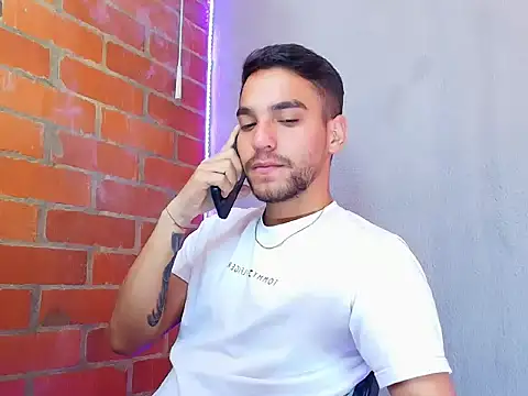 Leandro valenzuela online show from October 2025 06:04:01 PM