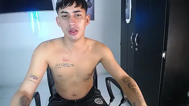 Snapshot of boy_latino_sex chatting on October 2025 06:13:02 AM boy latino sex online show from October 2025 06:13:02 AM