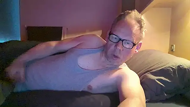 Snapshot of kinkyslet8 chatting on May 2026 06:30:01 AM kinkyslet8 online show from May 2026 06:30:01 AM