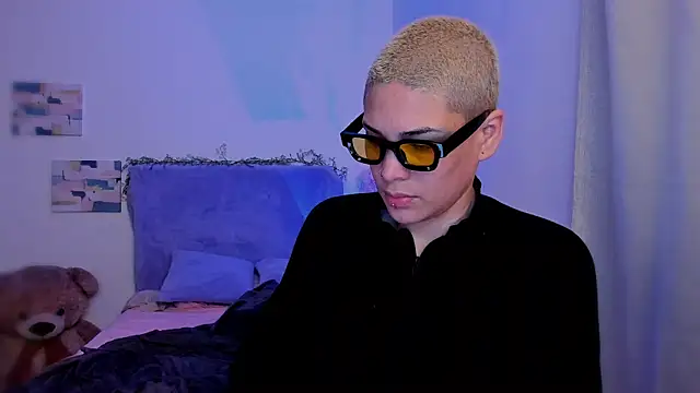 Charlee pink online show from January 2026 09:16:01 PM