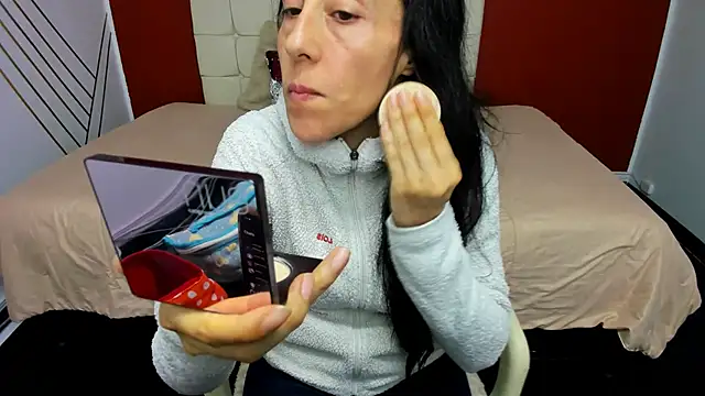 Snapshot of Abrillee1 chatting on February 2025 07:42:02 PM Abrillee1 online show from February 2025 07:42:02 PM