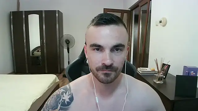Snapshot of mu5clemania2 chatting on July 2026 05:37:02 PM mu5clemania2 online show from July 2026 05:37:02 PM