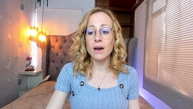 Snapshot of SammySanders chatting on January 2025 05:10:01 PM SammySanders online show from January 2025 05:10:01 PM