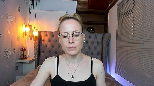 Snapshot of SammySanders chatting on February 2025 10:43:01 PM SammySanders online show from February 2025 10:43:01 PM