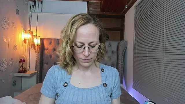 Snapshot of SammySanders chatting on March 2025 11:12:01 PM SammySanders online show from March 2025 11:12:01 PM