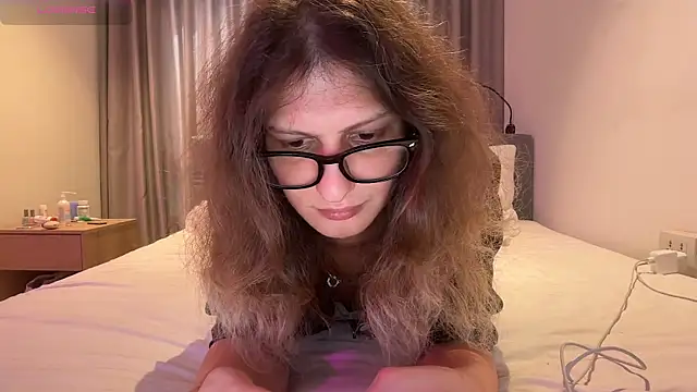 Alice Pinkhead online show from March 2026 07:58:01 AM