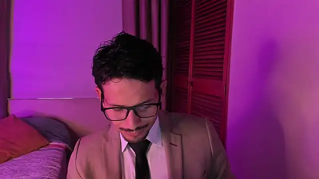 Nicholasrodrii online show from February 2026 09:11:01 PM