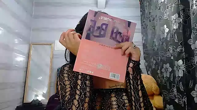 lily jamesx online show from February 2025 10:31:01 PM