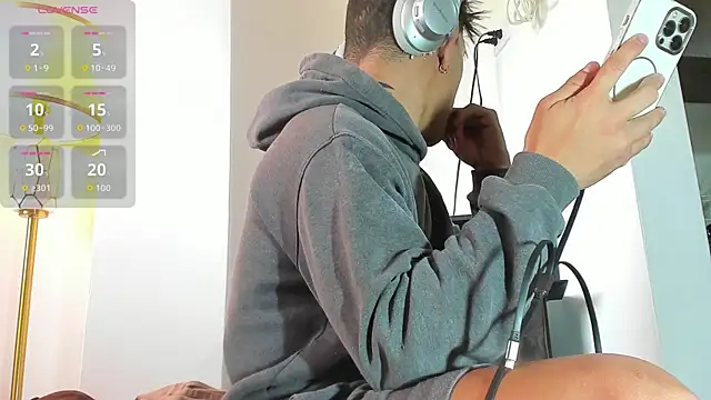 nakedfoam1 online show from April 2026 07:48:01 PM