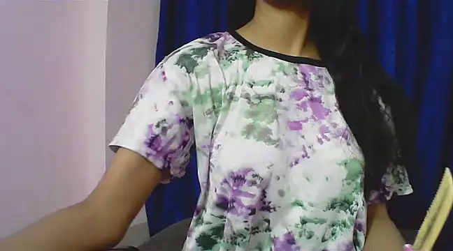 Snapshot of Cute_Sanna chatting on January 2025 04:57:01 PM Cute Sanna online show from January 2025 04:57:01 PM